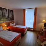 Hotel Haus Oberland 3*