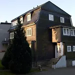 Haus Oberland Hotel 3*