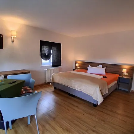 Hotel Haus Oberland 3*