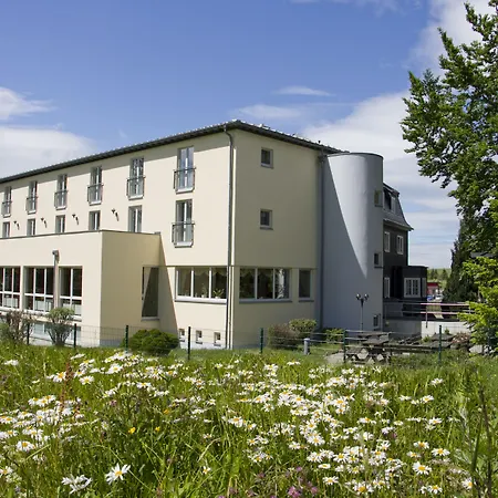 Hotel Haus Oberland 3*