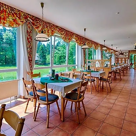 Haus Oberland Hotel 3*