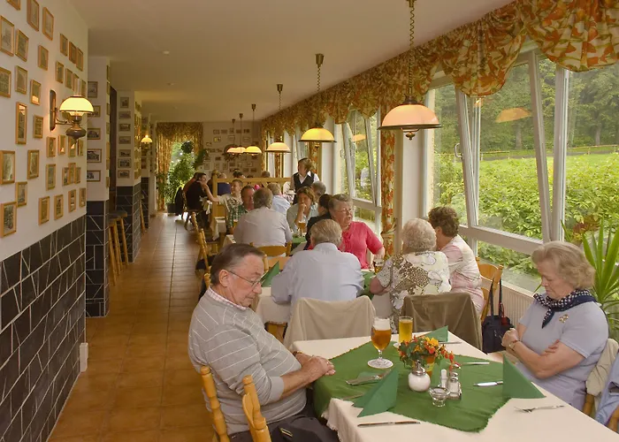 Hotel Haus Oberland 3*