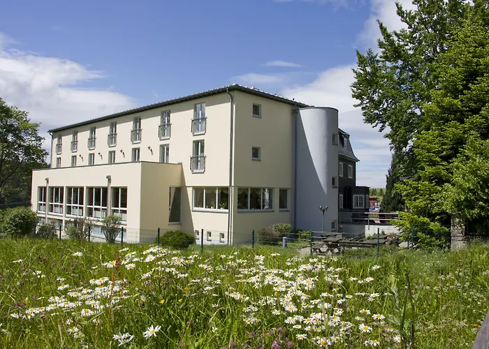 Hotel Haus Oberland 3*